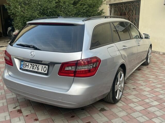 Серый Мерседес 200, объемом двигателя 2.1 л и пробегом 266 тыс. км за 10500 $, фото 5 на Automoto.ua