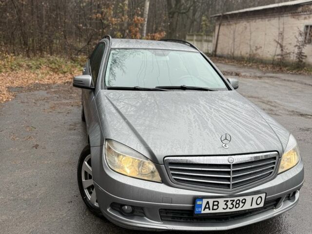 Сірий Мерседес 200, об'ємом двигуна 2.1 л та пробігом 260 тис. км за 9200 $, фото 3 на Automoto.ua
