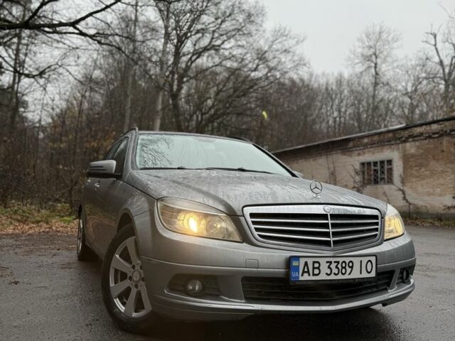 Сірий Мерседес 200, об'ємом двигуна 2.1 л та пробігом 260 тис. км за 9200 $, фото 2 на Automoto.ua