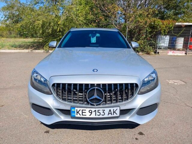 Серый Мерседес 200, объемом двигателя 1.6 л и пробегом 215 тыс. км за 14900 $, фото 7 на Automoto.ua