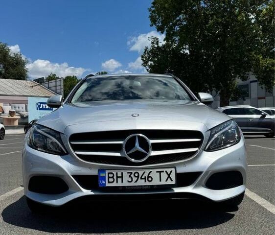 Серый Мерседес 200, объемом двигателя 1.6 л и пробегом 218 тыс. км за 16000 $, фото 2 на Automoto.ua