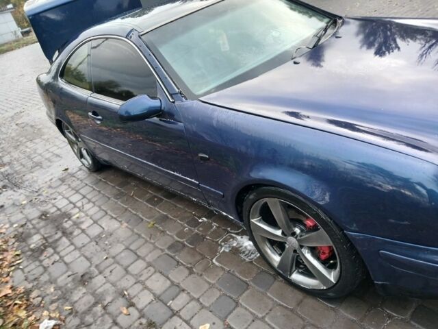 Синій Мерседес 200, об'ємом двигуна 2 л та пробігом 280 тис. км за 3700 $, фото 1 на Automoto.ua