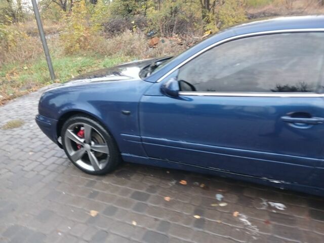 Синій Мерседес 200, об'ємом двигуна 2 л та пробігом 280 тис. км за 3700 $, фото 7 на Automoto.ua