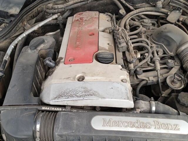 Синий Мерседес 200, объемом двигателя 2 л и пробегом 249 тыс. км за 4200 $, фото 13 на Automoto.ua