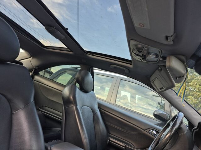 Синий Мерседес 200, объемом двигателя 2 л и пробегом 249 тыс. км за 4200 $, фото 3 на Automoto.ua