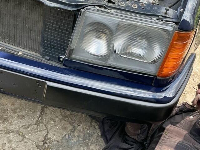 Синий Мерседес 200, объемом двигателя 2 л и пробегом 385 тыс. км за 1600 $, фото 10 на Automoto.ua