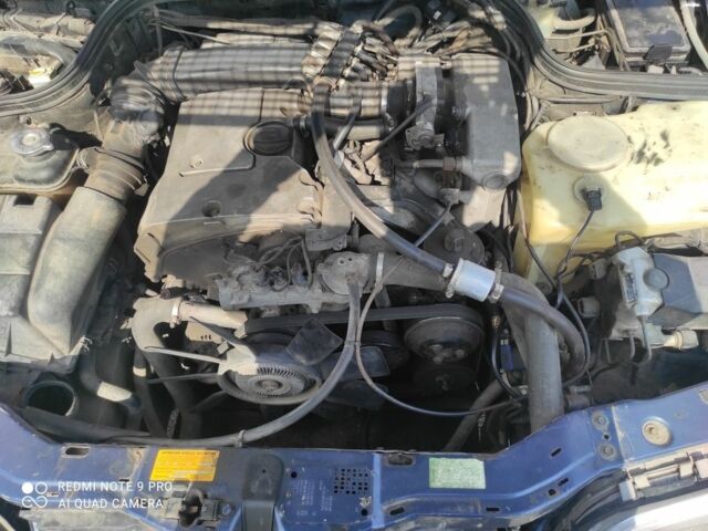 Синій Мерседес 200, об'ємом двигуна 2.2 л та пробігом 3 тис. км за 1670 $, фото 4 на Automoto.ua