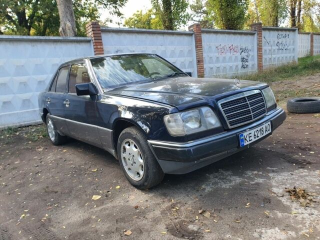 Синій Мерседес 200, об'ємом двигуна 2 л та пробігом 295 тис. км за 2600 $, фото 7 на Automoto.ua