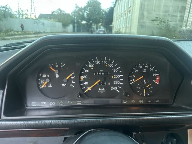 Синий Мерседес 200, объемом двигателя 2 л и пробегом 536 тыс. км за 2950 $, фото 6 на Automoto.ua