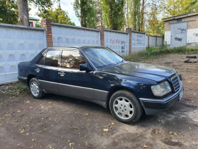 Синій Мерседес 200, об'ємом двигуна 2 л та пробігом 295 тис. км за 2600 $, фото 6 на Automoto.ua