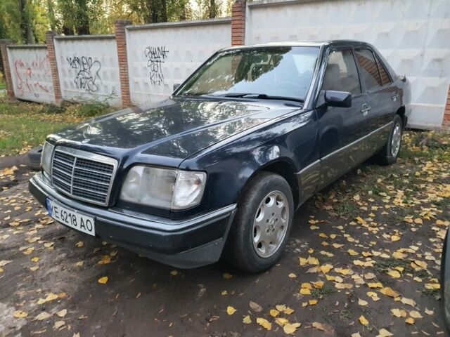 Синій Мерседес 200, об'ємом двигуна 2 л та пробігом 295 тис. км за 2600 $, фото 9 на Automoto.ua