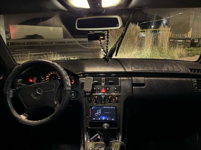 Синій Мерседес 200, об'ємом двигуна 2 л та пробігом 451 тис. км за 4000 $, фото 5 на Automoto.ua