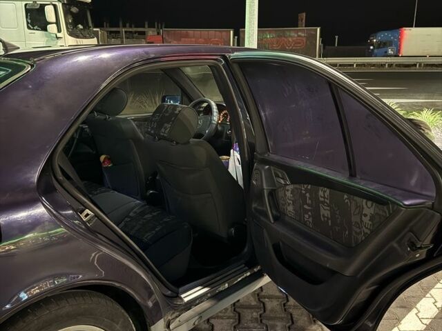 Синій Мерседес 200, об'ємом двигуна 2 л та пробігом 451 тис. км за 4000 $, фото 6 на Automoto.ua