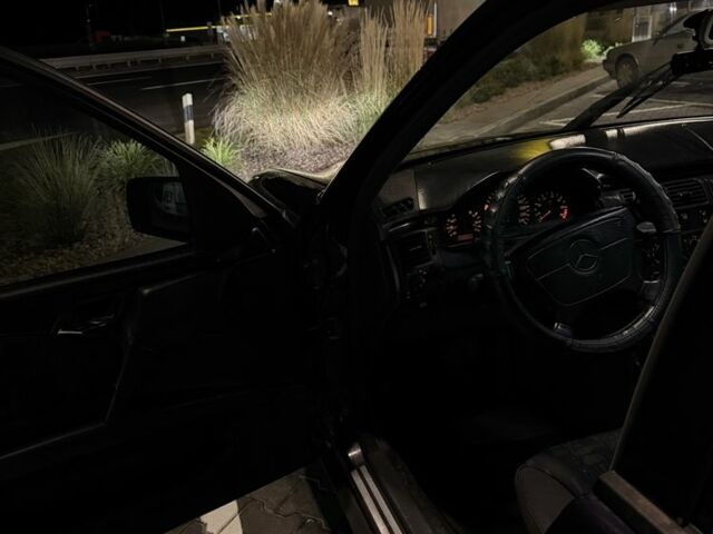 Синій Мерседес 200, об'ємом двигуна 2 л та пробігом 451 тис. км за 4000 $, фото 7 на Automoto.ua