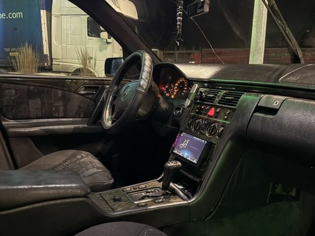 Синій Мерседес 200, об'ємом двигуна 2 л та пробігом 451 тис. км за 4000 $, фото 8 на Automoto.ua