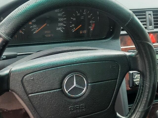 Синій Мерседес 200, об'ємом двигуна 2 л та пробігом 405 тис. км за 2100 $, фото 6 на Automoto.ua