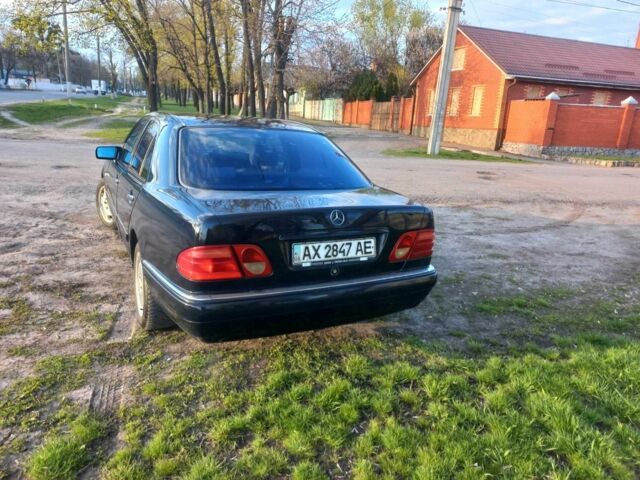 Синій Мерседес 200, об'ємом двигуна 2 л та пробігом 373 тис. км за 4350 $, фото 8 на Automoto.ua