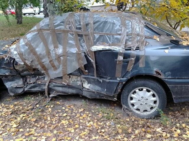 Синий Мерседес 200, объемом двигателя 1.8 л и пробегом 121 тыс. км за 650 $, фото 3 на Automoto.ua