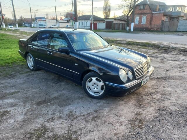 Синій Мерседес 200, об'ємом двигуна 2 л та пробігом 373 тис. км за 4350 $, фото 6 на Automoto.ua