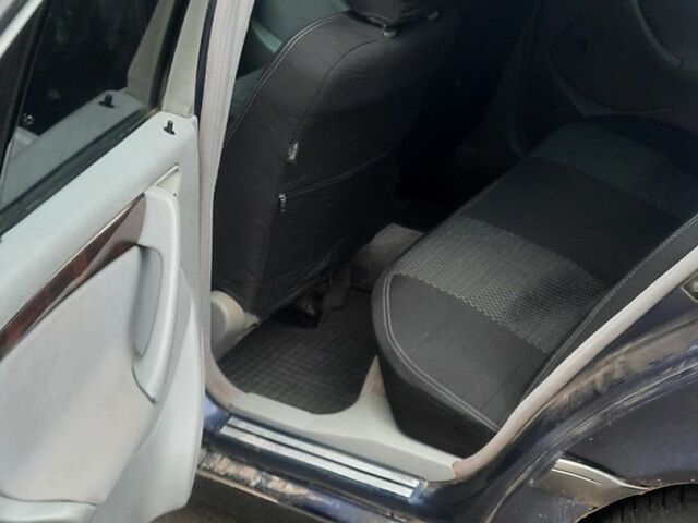 Синій Мерседес 200, об'ємом двигуна 2 л та пробігом 405 тис. км за 2100 $, фото 8 на Automoto.ua