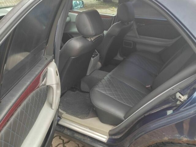 Синий Мерседес 200, объемом двигателя 2 л и пробегом 300 тыс. км за 1800 $, фото 12 на Automoto.ua