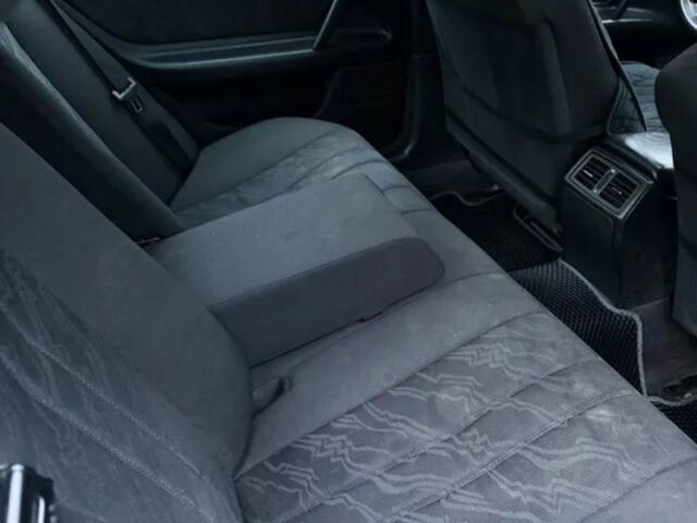 Синий Мерседес 200, объемом двигателя 2 л и пробегом 287 тыс. км за 2000 $, фото 8 на Automoto.ua