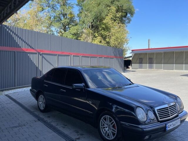 Синій Мерседес 200, об'ємом двигуна 2 л та пробігом 600 тис. км за 3400 $, фото 1 на Automoto.ua
