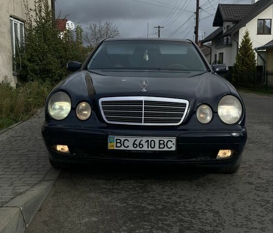 Синій Мерседес 200, об'ємом двигуна 2.2 л та пробігом 300 тис. км за 3250 $, фото 9 на Automoto.ua