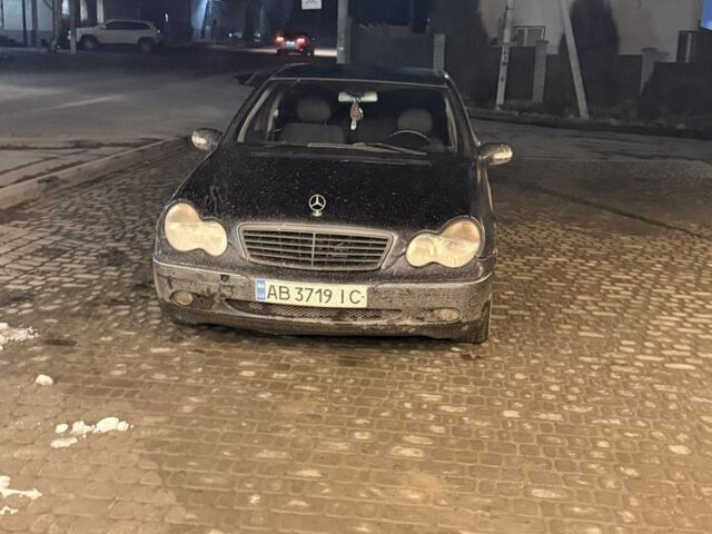 Синій Мерседес 200, об'ємом двигуна 2 л та пробігом 3 тис. км за 1500 $, фото 3 на Automoto.ua