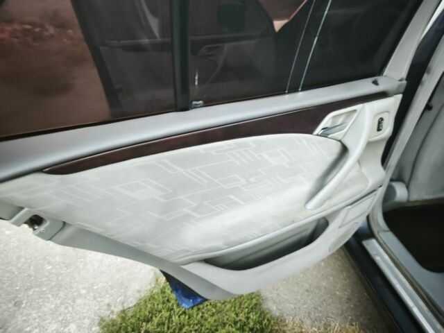 Синій Мерседес 200, об'ємом двигуна 2.1 л та пробігом 500 тис. км за 2750 $, фото 18 на Automoto.ua