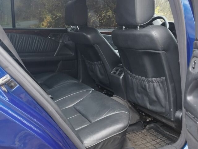 Синий Мерседес 200, объемом двигателя 2 л и пробегом 245 тыс. км за 3750 $, фото 7 на Automoto.ua