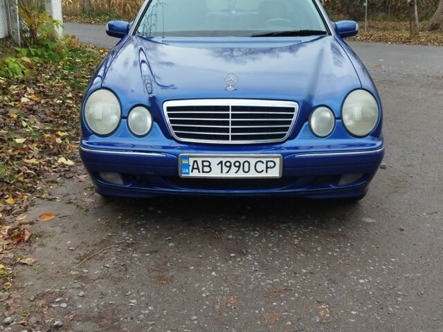 Синий Мерседес 200, объемом двигателя 2 л и пробегом 245 тыс. км за 3750 $, фото 3 на Automoto.ua