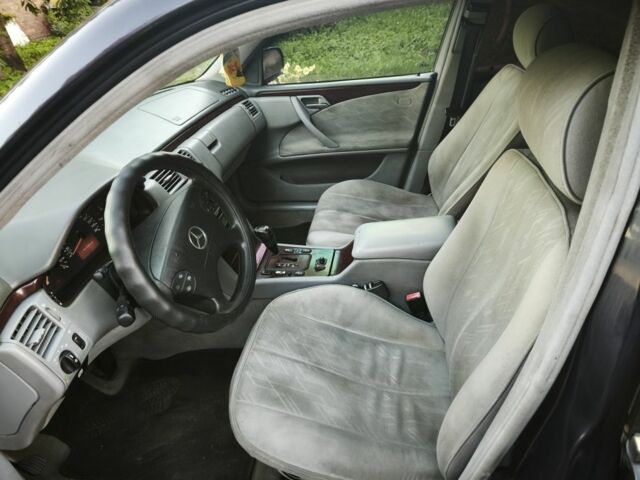 Синій Мерседес 200, об'ємом двигуна 2.1 л та пробігом 500 тис. км за 2750 $, фото 15 на Automoto.ua