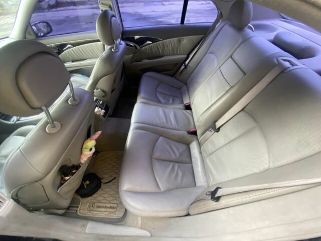 Синий Мерседес 200, объемом двигателя 3.2 л и пробегом 290 тыс. км за 3650 $, фото 2 на Automoto.ua