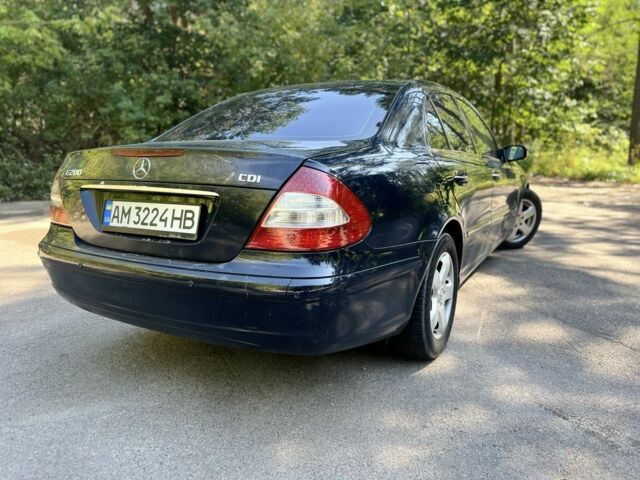 Синій Мерседес 200, об'ємом двигуна 2.1 л та пробігом 380 тис. км за 5800 $, фото 4 на Automoto.ua