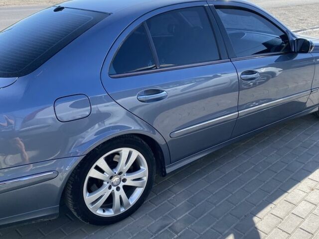 Синий Мерседес 200, объемом двигателя 1.8 л и пробегом 200 тыс. км за 5800 $, фото 3 на Automoto.ua