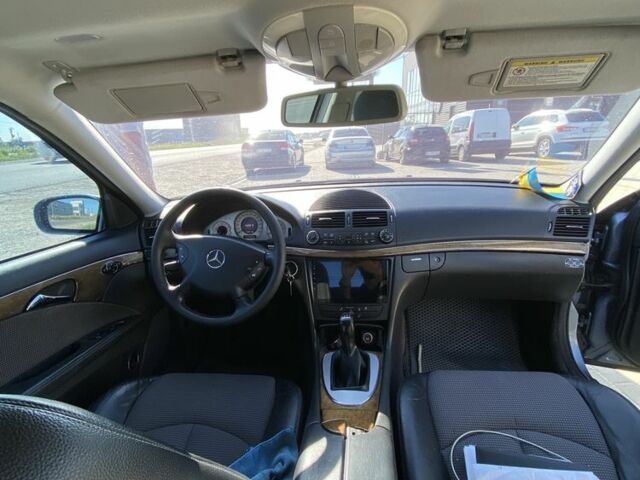 Синий Мерседес 200, объемом двигателя 1.8 л и пробегом 200 тыс. км за 5800 $, фото 5 на Automoto.ua