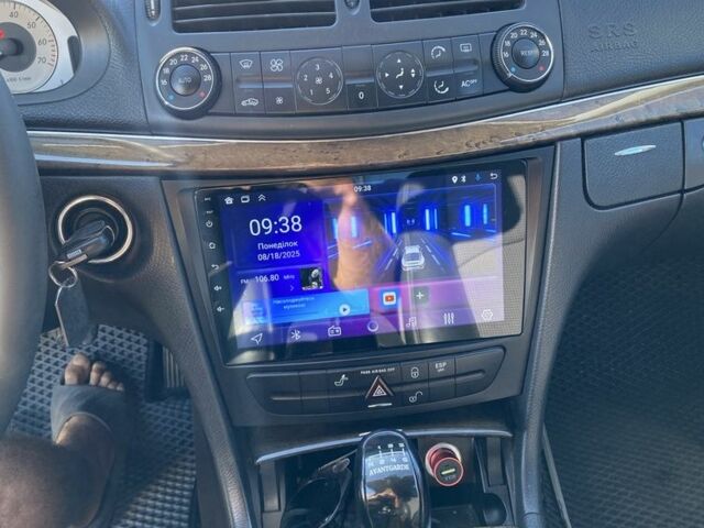 Синий Мерседес 200, объемом двигателя 1.8 л и пробегом 200 тыс. км за 5800 $, фото 6 на Automoto.ua