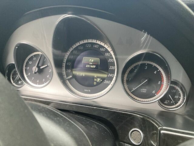 Синий Мерседес 200, объемом двигателя 2.1 л и пробегом 332 тыс. км за 11000 $, фото 6 на Automoto.ua