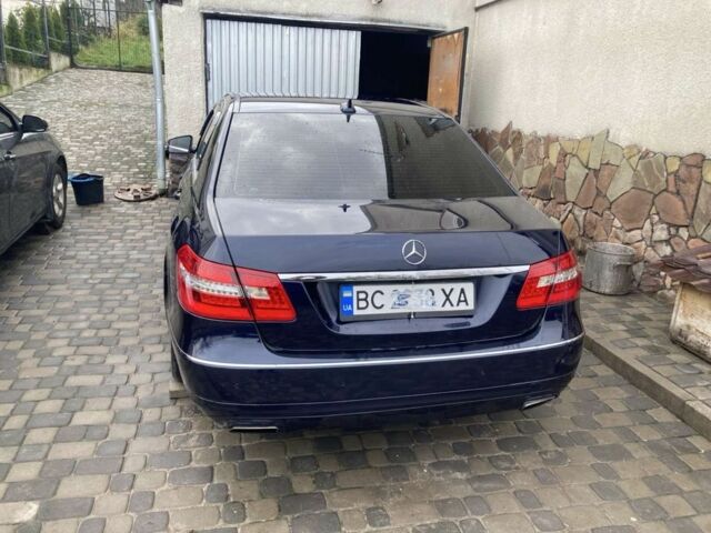 Синий Мерседес 200, объемом двигателя 2.1 л и пробегом 332 тыс. км за 11000 $, фото 4 на Automoto.ua