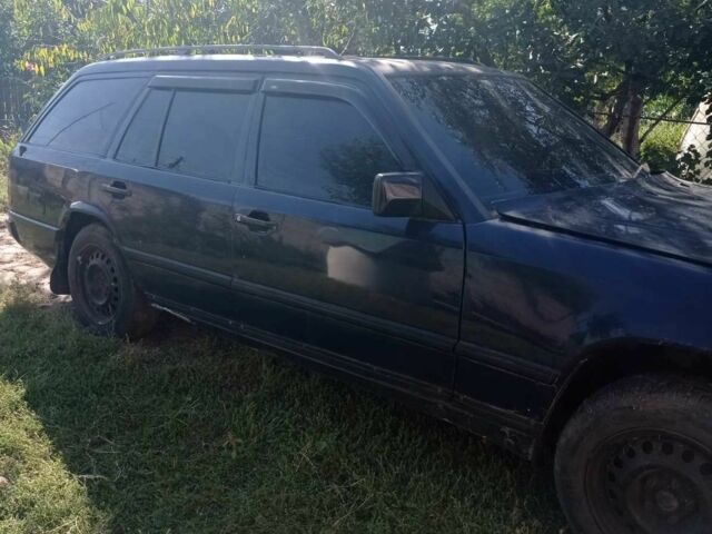 Синій Мерседес 200, об'ємом двигуна 2 л та пробігом 5 тис. км за 1800 $, фото 1 на Automoto.ua