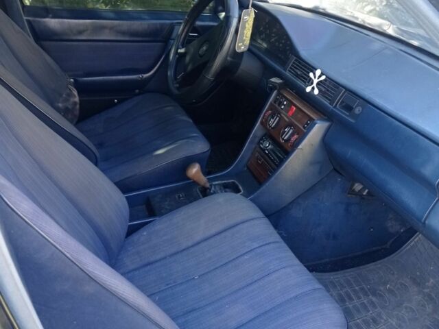 Синій Мерседес 200, об'ємом двигуна 2 л та пробігом 5 тис. км за 1800 $, фото 4 на Automoto.ua