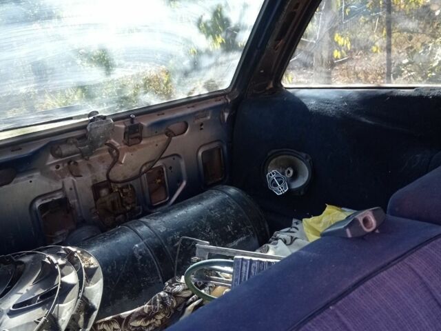 Синій Мерседес 200, об'ємом двигуна 2 л та пробігом 5 тис. км за 1800 $, фото 8 на Automoto.ua