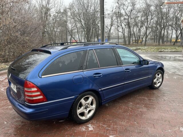 Синій Мерседес 200, об'ємом двигуна 1.8 л та пробігом 300 тис. км за 4150 $, фото 3 на Automoto.ua