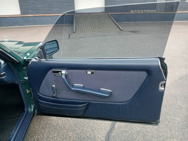 Зеленый Мерседес 200, объемом двигателя 2.2 л и пробегом 300 тыс. км за 28500 $, фото 14 на Automoto.ua