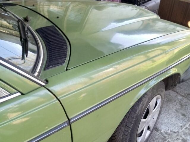 Зеленый Мерседес 200, объемом двигателя 2 л и пробегом 200 тыс. км за 1500 $, фото 5 на Automoto.ua