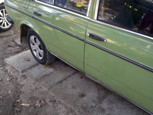 Зеленый Мерседес 200, объемом двигателя 2 л и пробегом 200 тыс. км за 1500 $, фото 7 на Automoto.ua