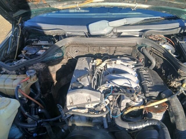 Зеленый Мерседес 200, объемом двигателя 2 л и пробегом 2 тыс. км за 1100 $, фото 4 на Automoto.ua