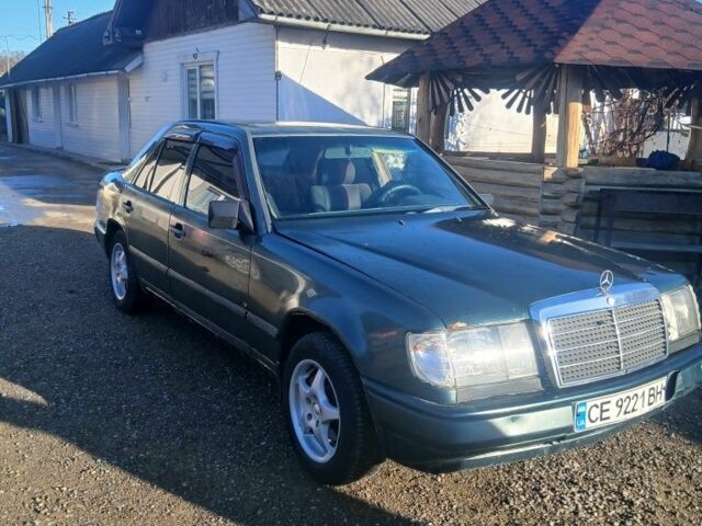 Зеленый Мерседес 200, объемом двигателя 2 л и пробегом 2 тыс. км за 1100 $, фото 3 на Automoto.ua