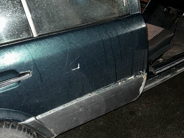 Зеленый Мерседес 200, объемом двигателя 2 л и пробегом 335 тыс. км за 1700 $, фото 4 на Automoto.ua